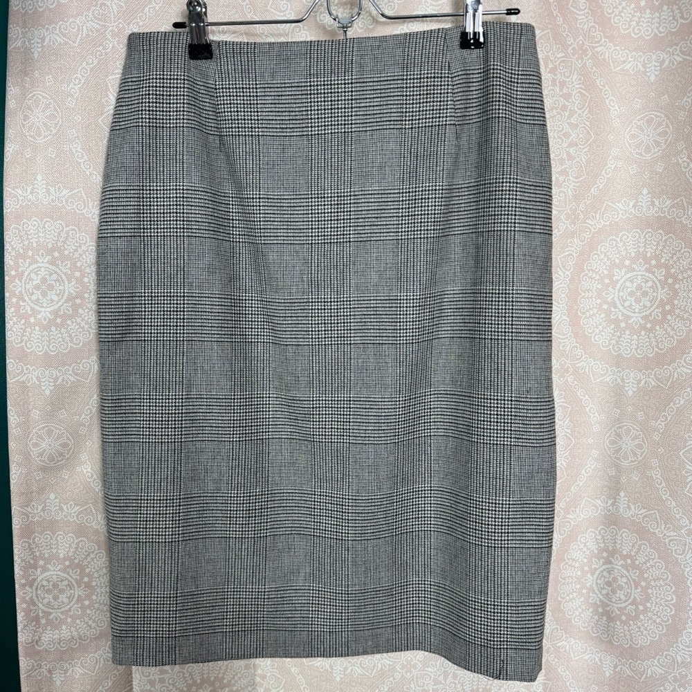 Hobbs London Gray Plaid Pencil Skirt	
Size 8 Office
